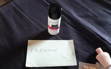 Eau micellaire à l'acide hyaluronique, Novexpert