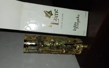 Elle l'Aime, Lolita Lempicka
