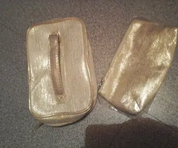 Vanity et sa trousse, Inconnue