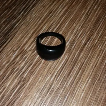 Bague, Inconnue
