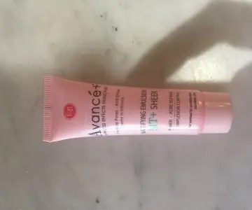 Base matifiante anti pores, Figs & Rouge
