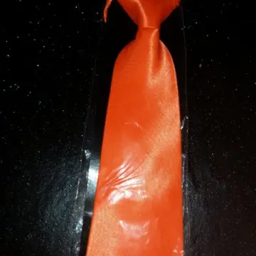 Cravate orange, Inconnue