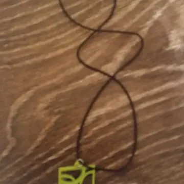 Collier, Inconnue