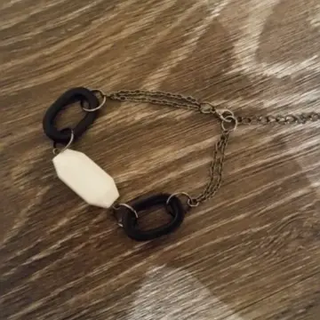 Bracelet, Inconnue