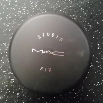 Poudrier mac, MAC Cosmetics