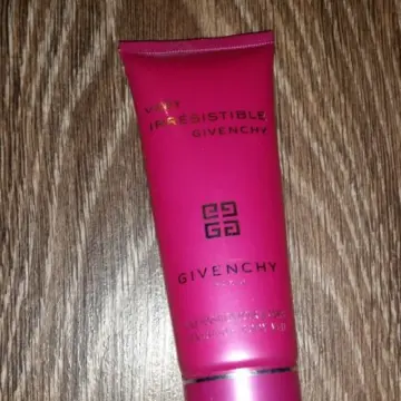 Lait corp, Givenchy