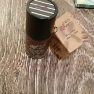 Vernis magnétique, Yes Love