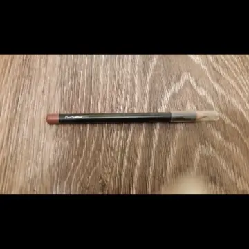 Crayon mac, MAC Cosmetics