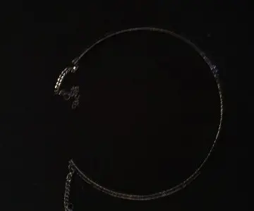 Collier, Inconnue