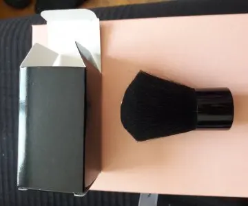 Pinceau Kabuki, Ma boîte à beauté