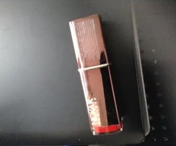 Rouge à levre, Nicka K