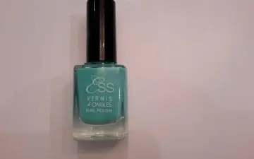Vernis à ongle, ESS Cosmetics