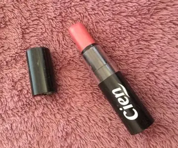 rouge à lèvre rosé, Cien