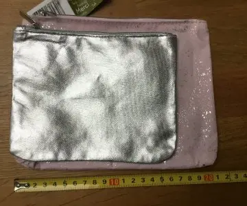 Lot de 2 pochettes, Yves Rocher