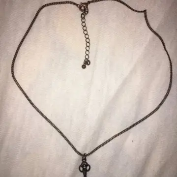 Collier clef, Inconnue