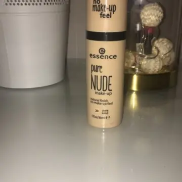 Fond de teint, Essence