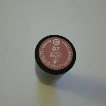 Rouge à lèvres nude, Essence