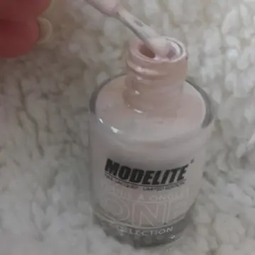 Vernis, Modélite