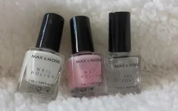 Lot de vernis, Max & More