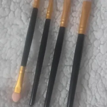 Pinceaux maquillage, Inconnue