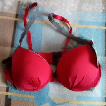 soutien gorge, Inconnue
