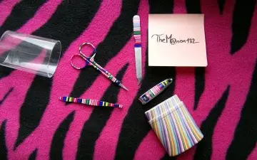 Kit de manucure, Inconnue