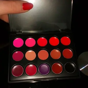 Palette rouge à lèvres, Inconnue