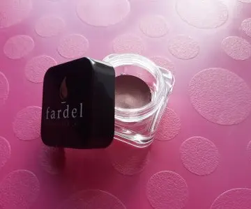 Ombre à paupière crème chocolat, Fardel
