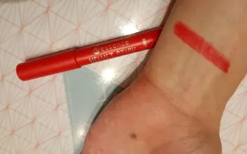 Velvet stick, Essence