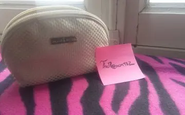 Petite trousse de toilette, Un Jour Ailleurs
