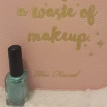Vernis vert d'eau paillete, KIKO
