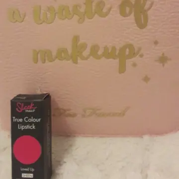Rouge fushia, Sleek MakeUP