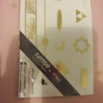 Planche tatoos dorés, Glossybox
