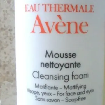 Mousse nettoyante matifiante, Avène