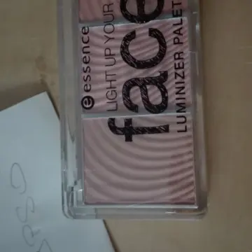 Luminizer palette Light up your face, Essence