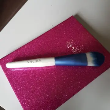 Pinceau fond de teint, Nocibé