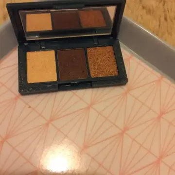 Shadow trio, Peony cosmetics