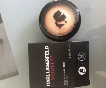 BLUSH, Glossybox