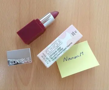 Rouge à lèvres, Clinique