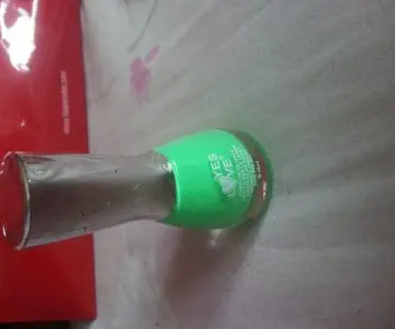 vernis vert fluo, Yes Love