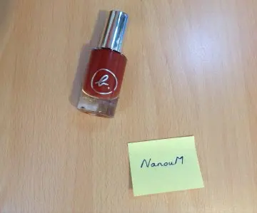 Vernis longue tenue, Agnès b.