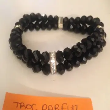 Bracelet de perles scintillantes, Inconnue