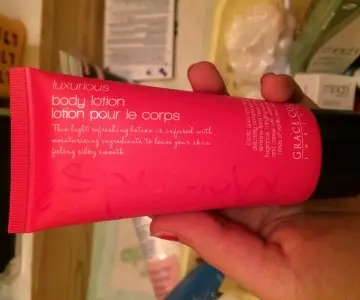 Body lotion, Inconnue