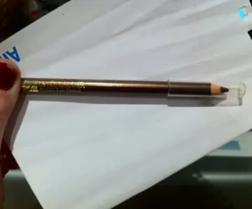 Crayon marron Estée Lauder, Estée Lauder