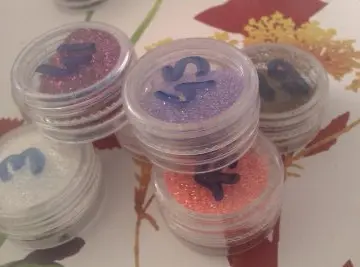 pots de paillettes (44 pots), Fraulein 38