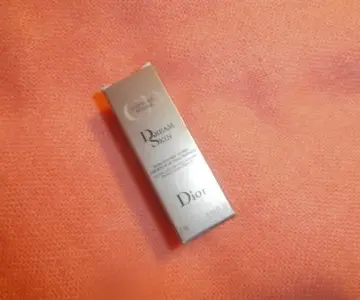 Echantillon Dior, Dior