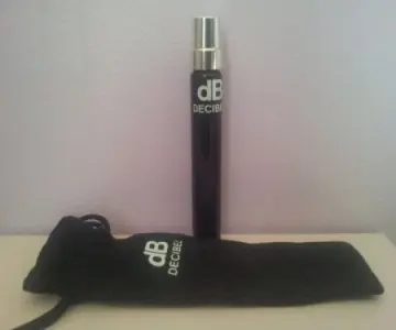 decibel, Azzaro