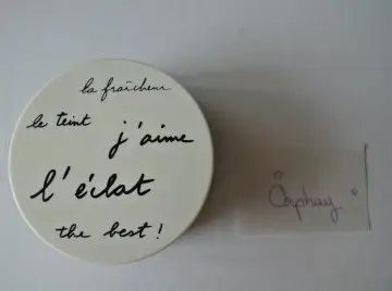 Base de teint perfecteur d'éclat, Agnès b.