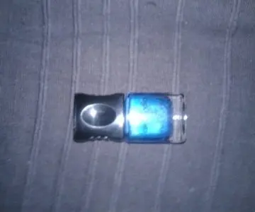 vernis bleu, Alessandro