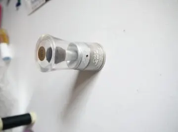 Fard à paupières, L'Oréal
